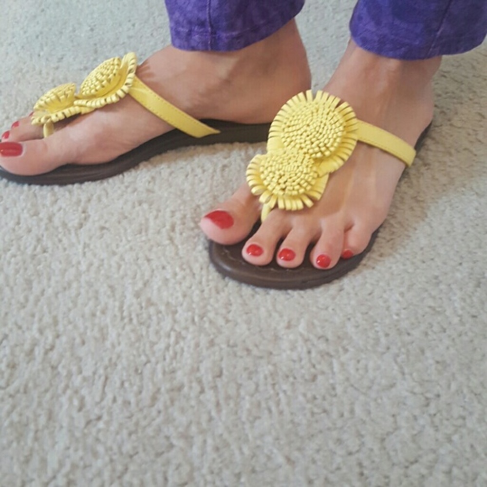 Dexter flip flops. Size 7